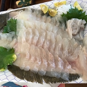 自己流・・・ヒラメのさばき方とお刺身つくり♪